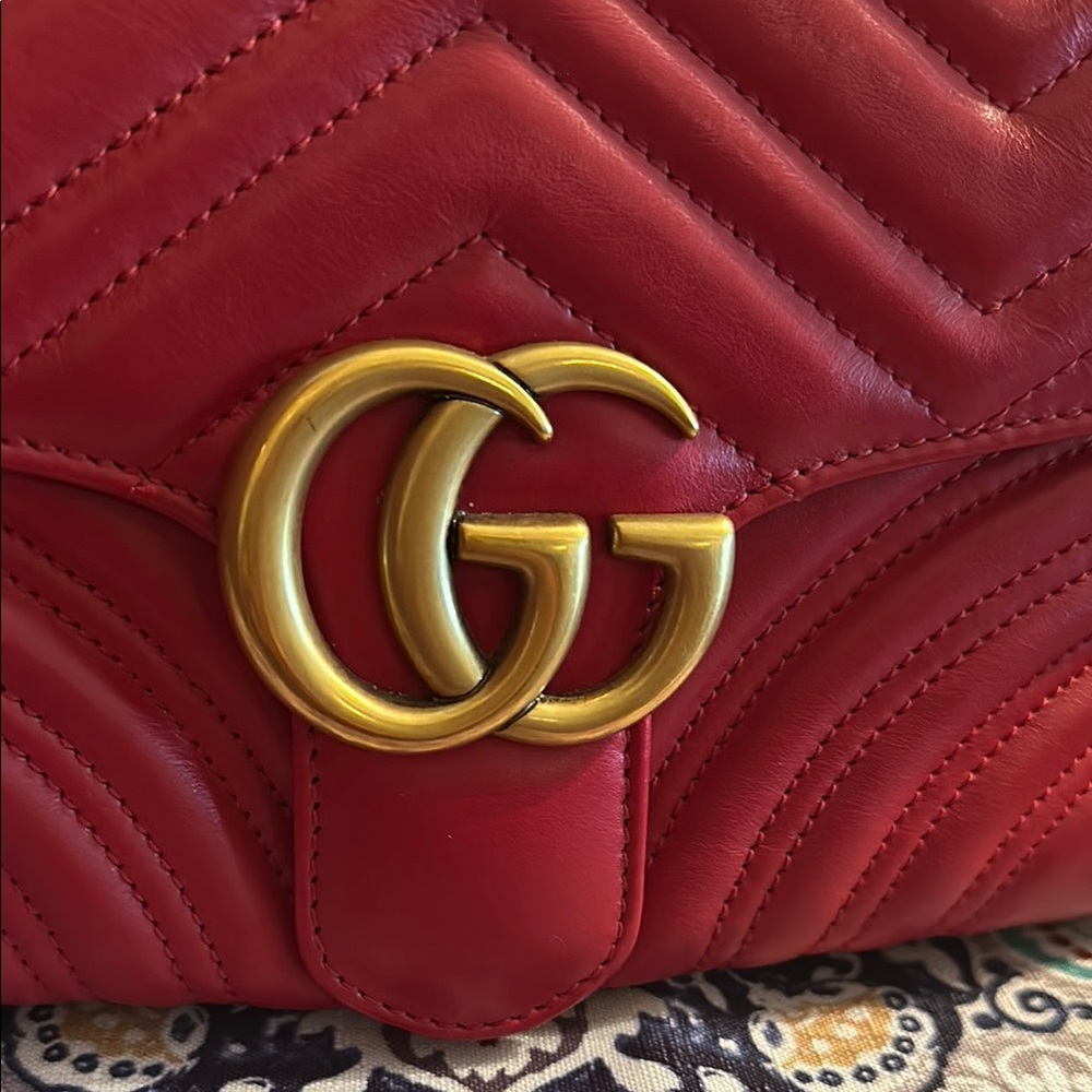 Gucci Red Crossbody Bag with Chevron Quilting - Picture 6 of 10